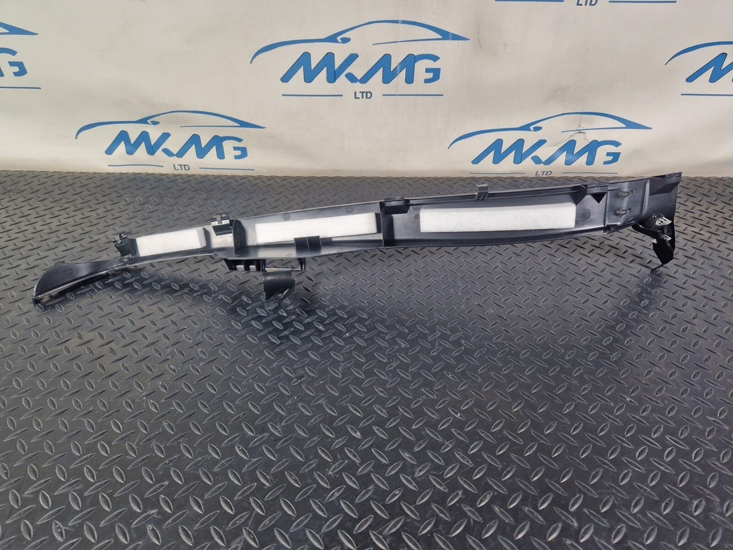 14-21 MERCEDES C200 W205 GENUINE C-PILLAR TRIM REAR RIGHT A2056903305