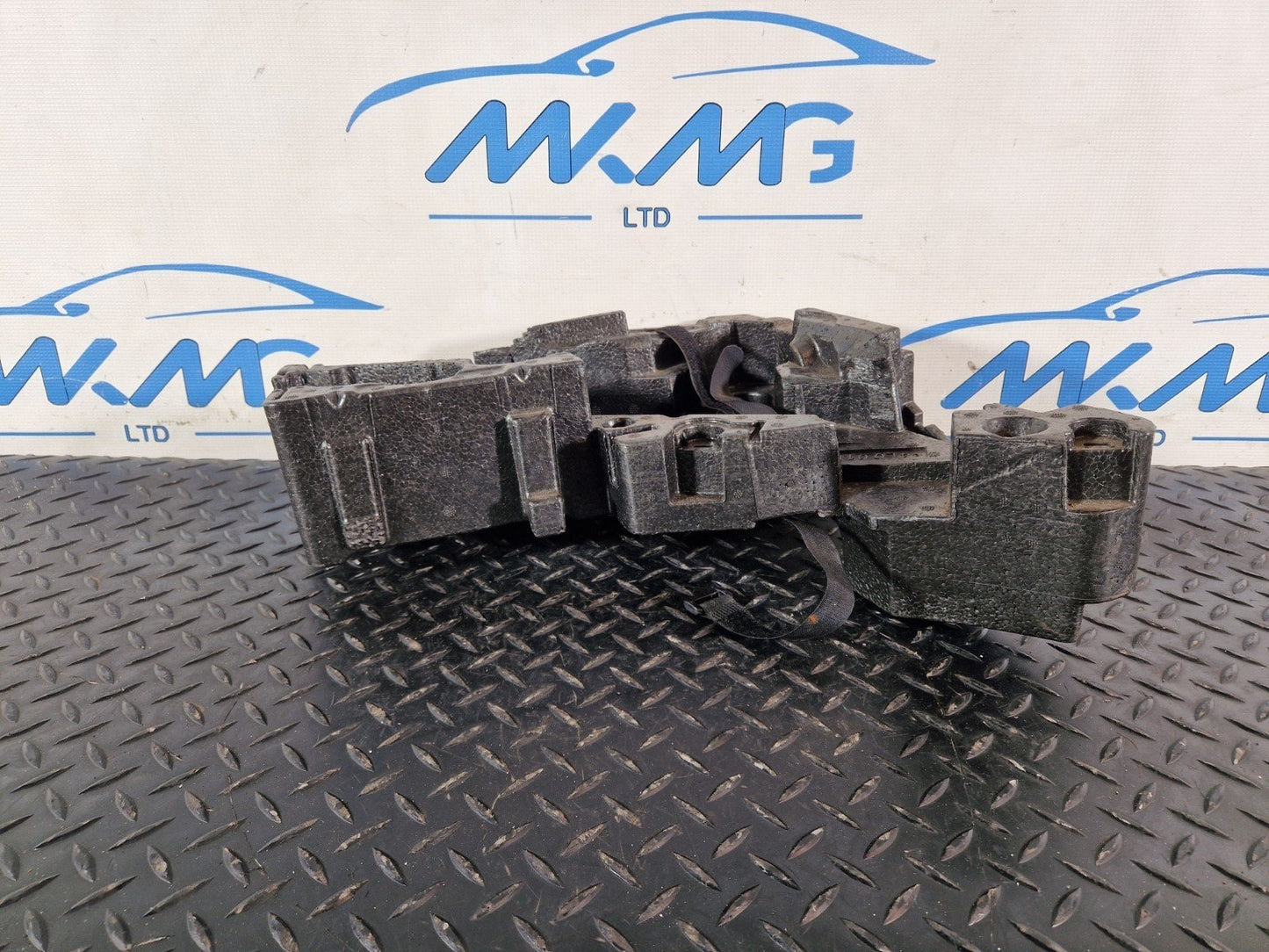 10-15 AUDI Q7 4L EMERGENCY SPARE TIRE JACK TOOL KIT FOAM 4L0012112C
