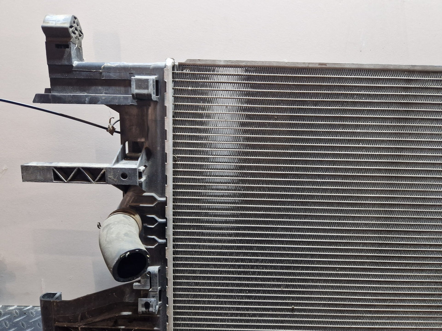 Vauxhall Astra 1.6L Petrol 85.0kw A16XER Genuine Water Coolant Radiator 13281773