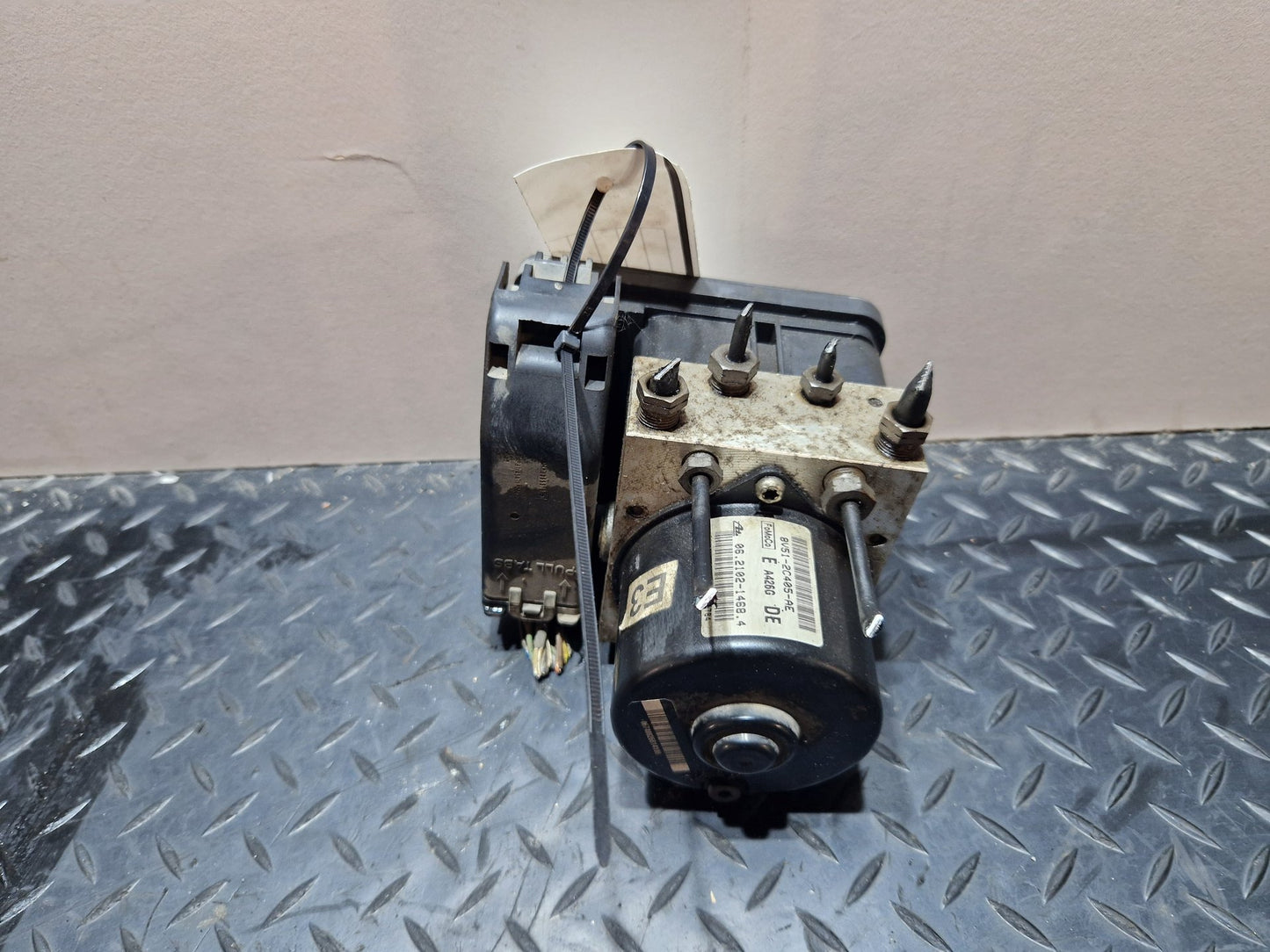 Ford Fiesta MK7 1.4L Petrol Genuine ABS Pump Control Module 8V51-2C405-AE