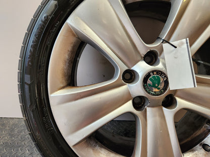 Skoda Yeti MK1 5L 17" Alloy Wheel with Tyre 225/45/17