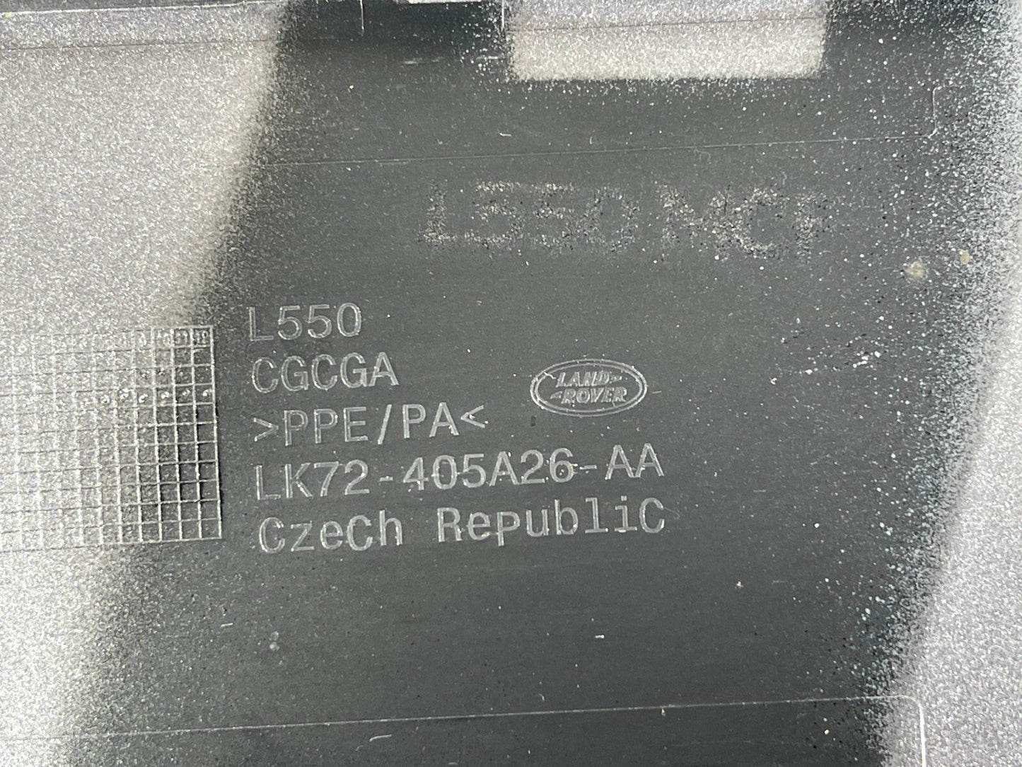 2019-ON  LAND ROVER DISCOVERY L550 FUEL FILLER FLAP COVER LK72405A26AA