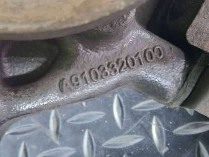 18-ON MERCEDES BENZ SPRINTER W910 2.2 CDI OEM FRONT RIGHT WHEEL HUB A9103320100