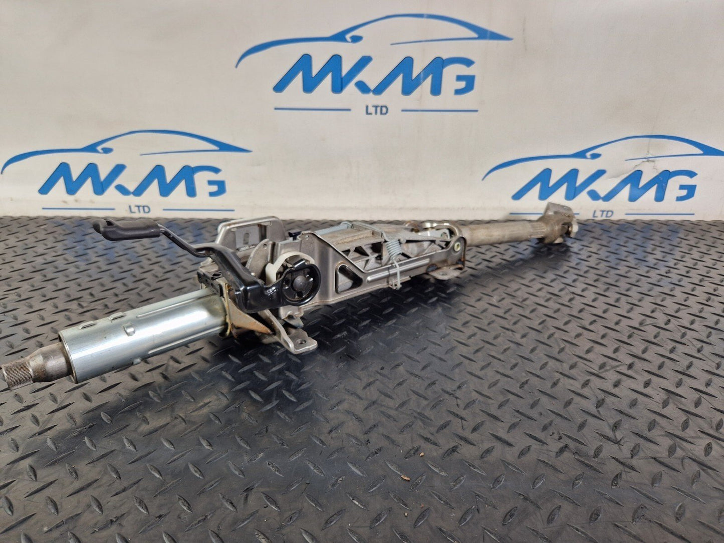 19-ON MERCEDES BENZ B CLASS W247 STEERING COLUMN LOWER & JOINT A2474608900