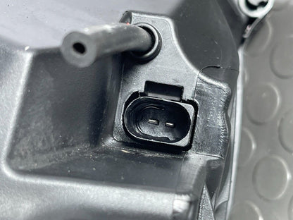 Audi A4 B9 1.4 petrol Air Filter Housing 8W0133835F