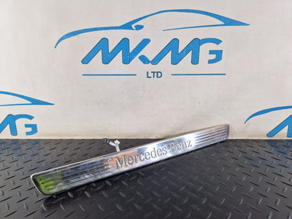16-19 MERCEDES BENZ GLE W166 FRONT RIGHT DOOR SILL TRIM COVER A1666809500