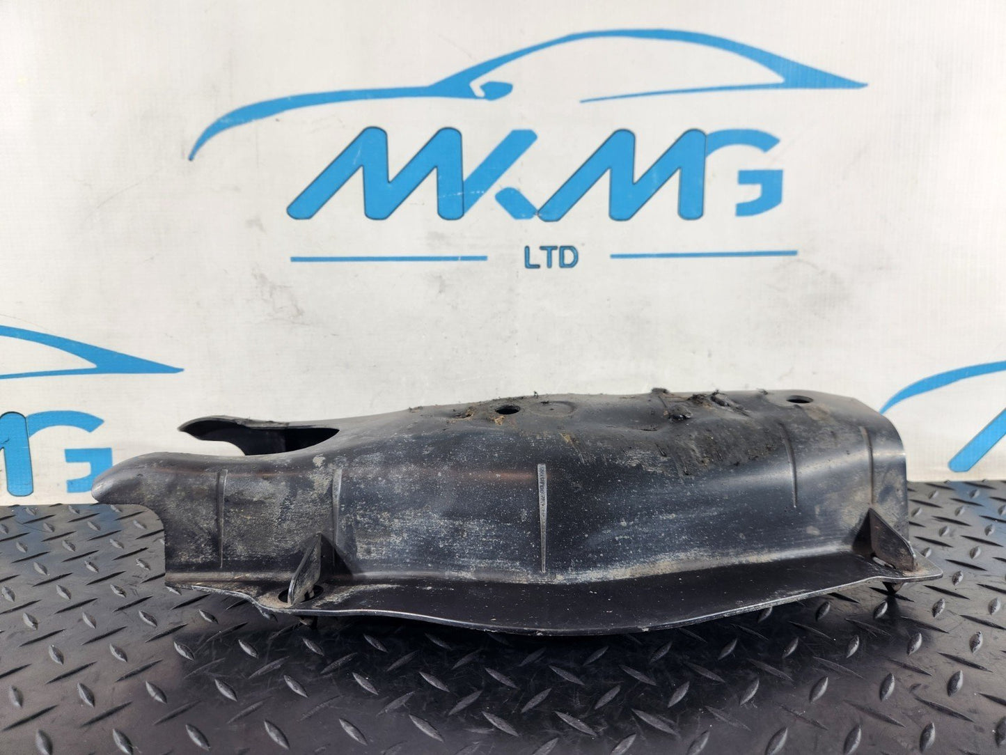 16-22 MERCEDES BENZ X253 REAR RIGHT CONTROL ARM COVER A2053523000