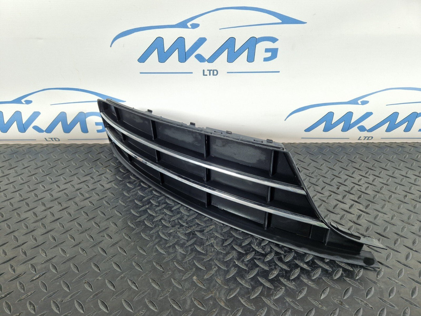 15-18 AUDI A7 4G OEM RIGHT BUMPER GRILLE 4G8807648D 4G8807682H 4G8807152C