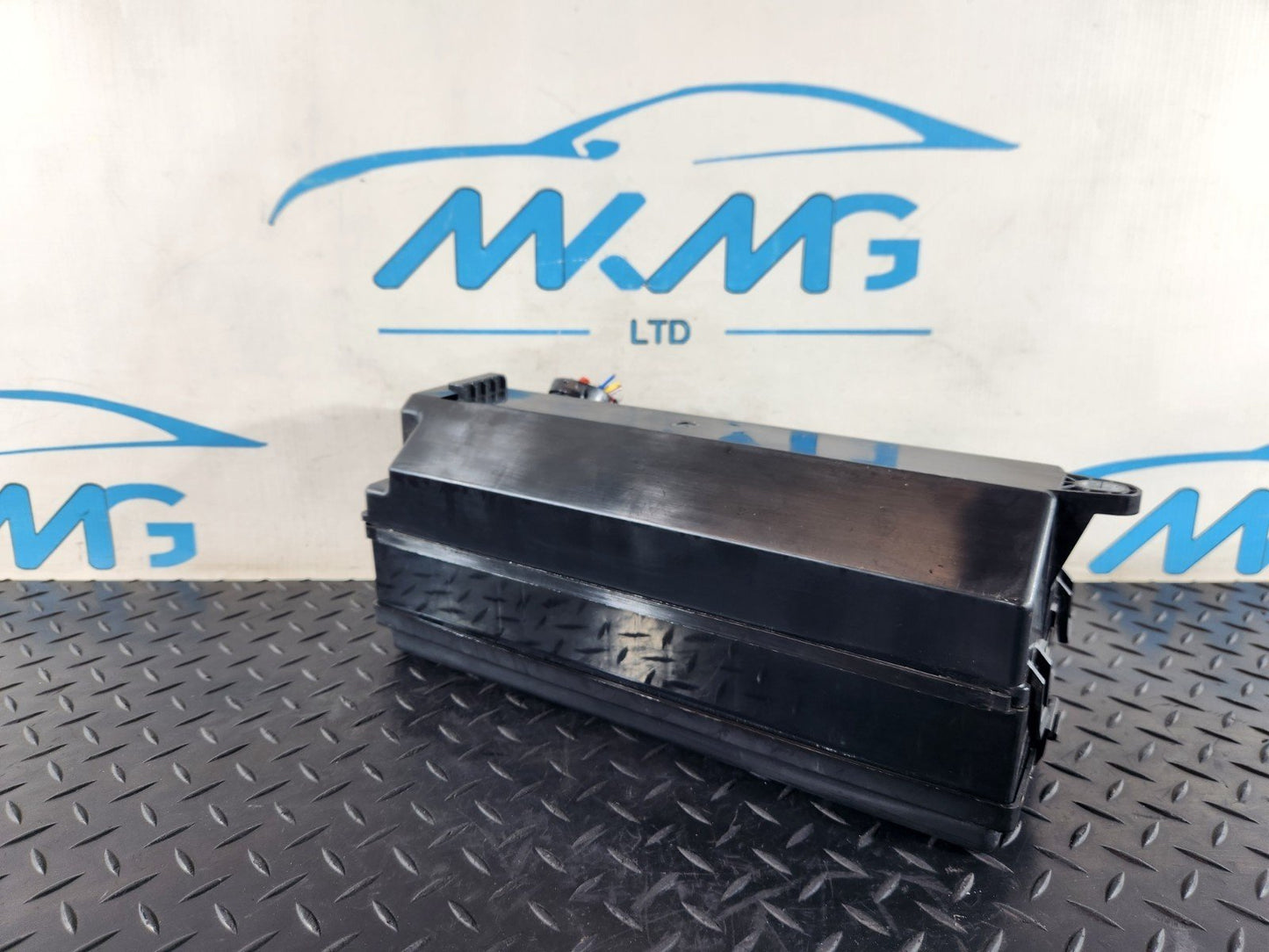 13-23 RANGE ROVER SPORT L494 FUSE RELAY BOX FPLA-14K016-AA