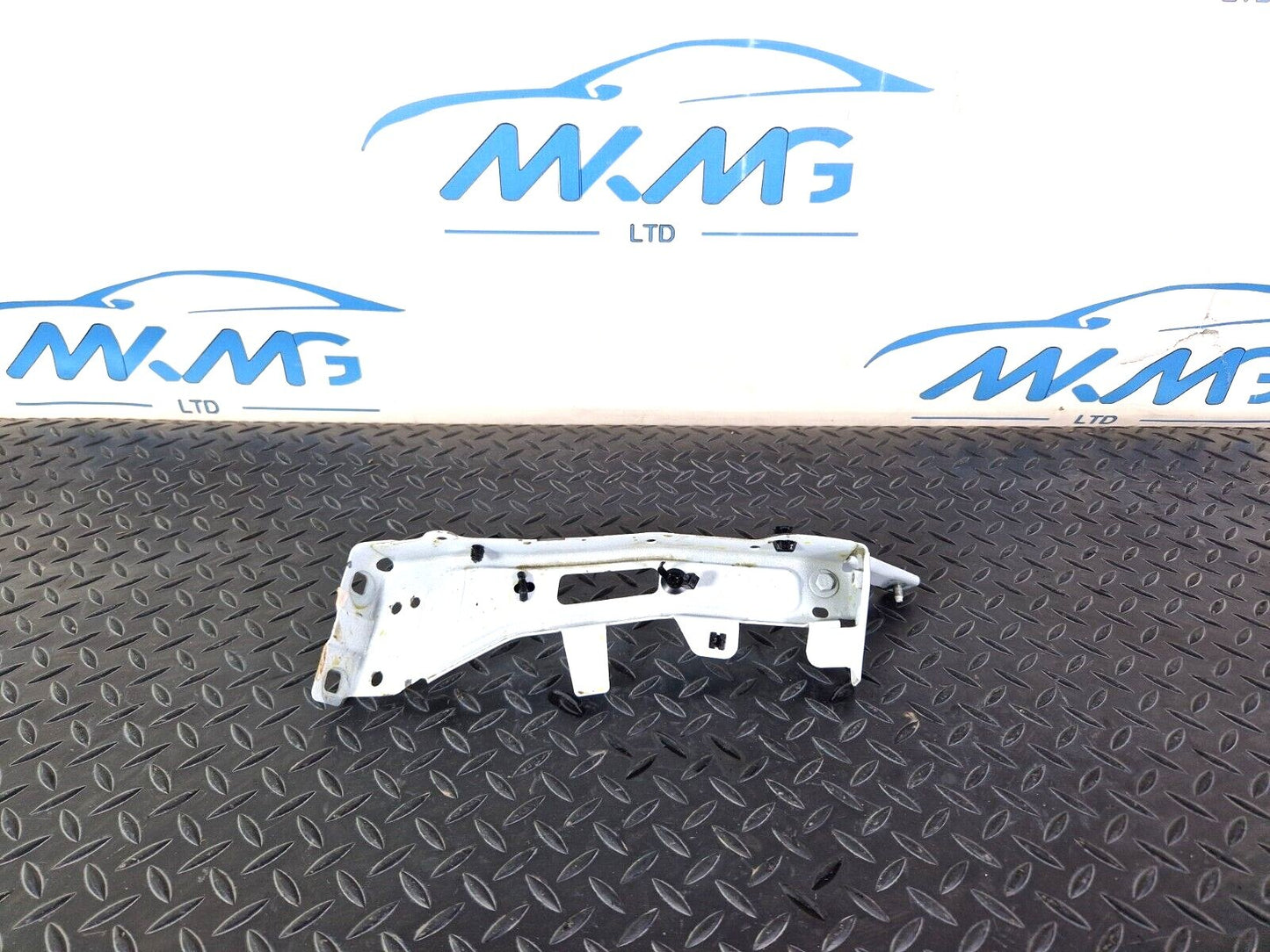 16-19 AUDI A4 B9 S-LINE GENUINE FRONT RIGHT SIDE FENDER BRACKET 8W0821136B