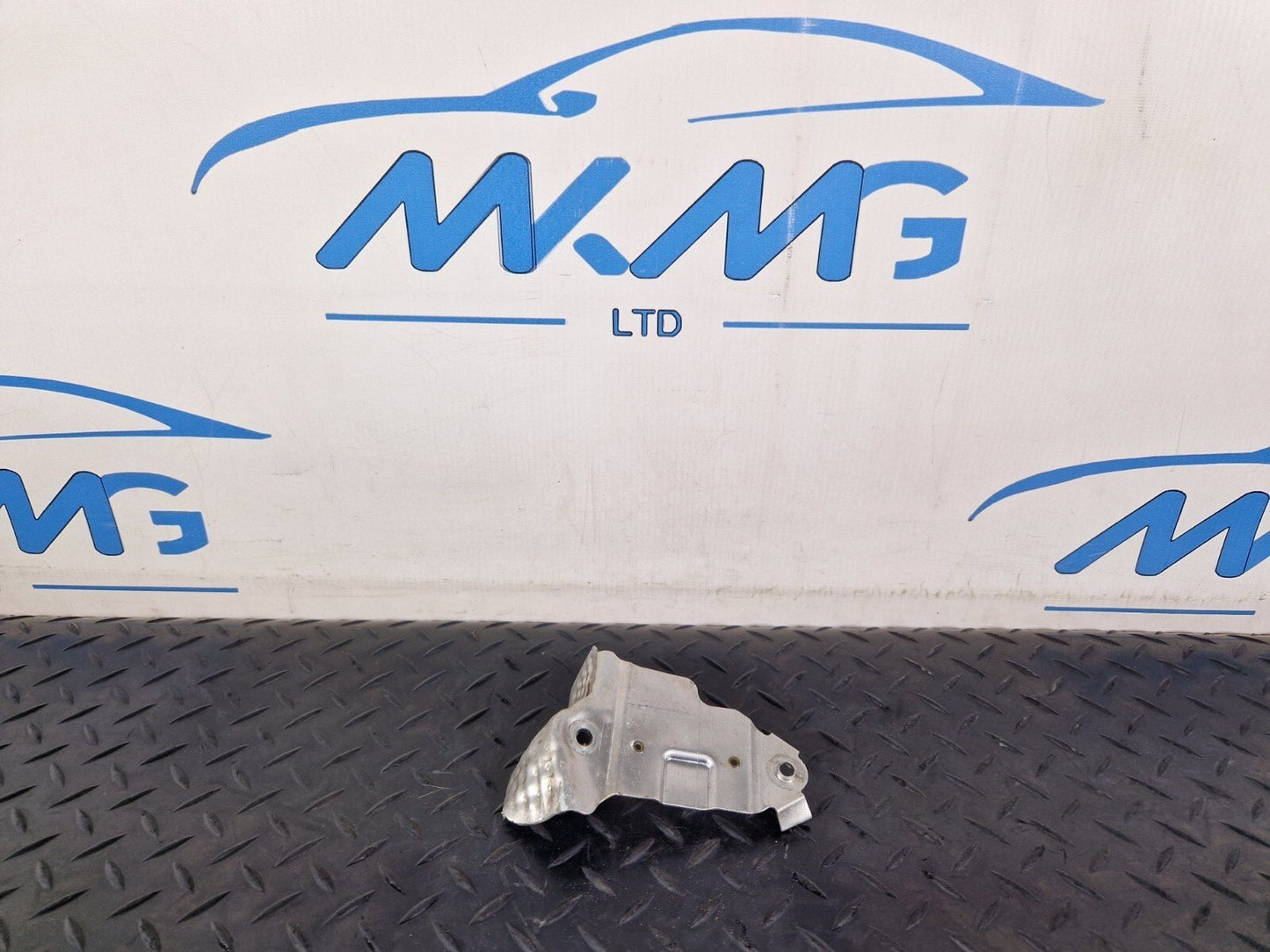 19-ON MERCEDES BENZ B CLASS W247 ENGINE HEAT PROTECTION PLATE A6541426500