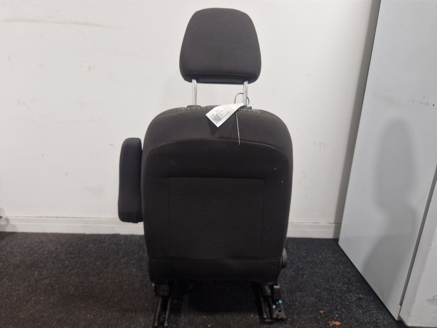 Vauxhall Mokka MK1 (G1U0) SUV Genuine Front Right O/S Driver Seat