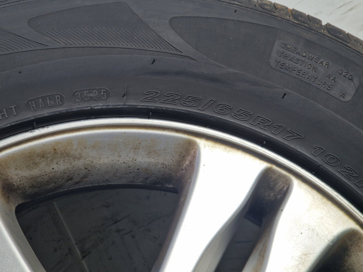 Honda CR-V MK3 FL (RE58) 17" Alloy Wheel with Tyre ~6mm 225/65/17