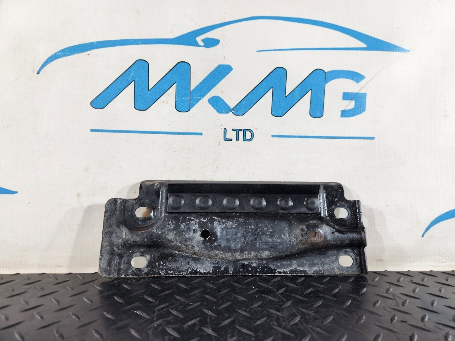 16-19 AUDI A4 B9 GENUINE MUFFLER MOUNT BRACKET PLATE 8W0803183A
