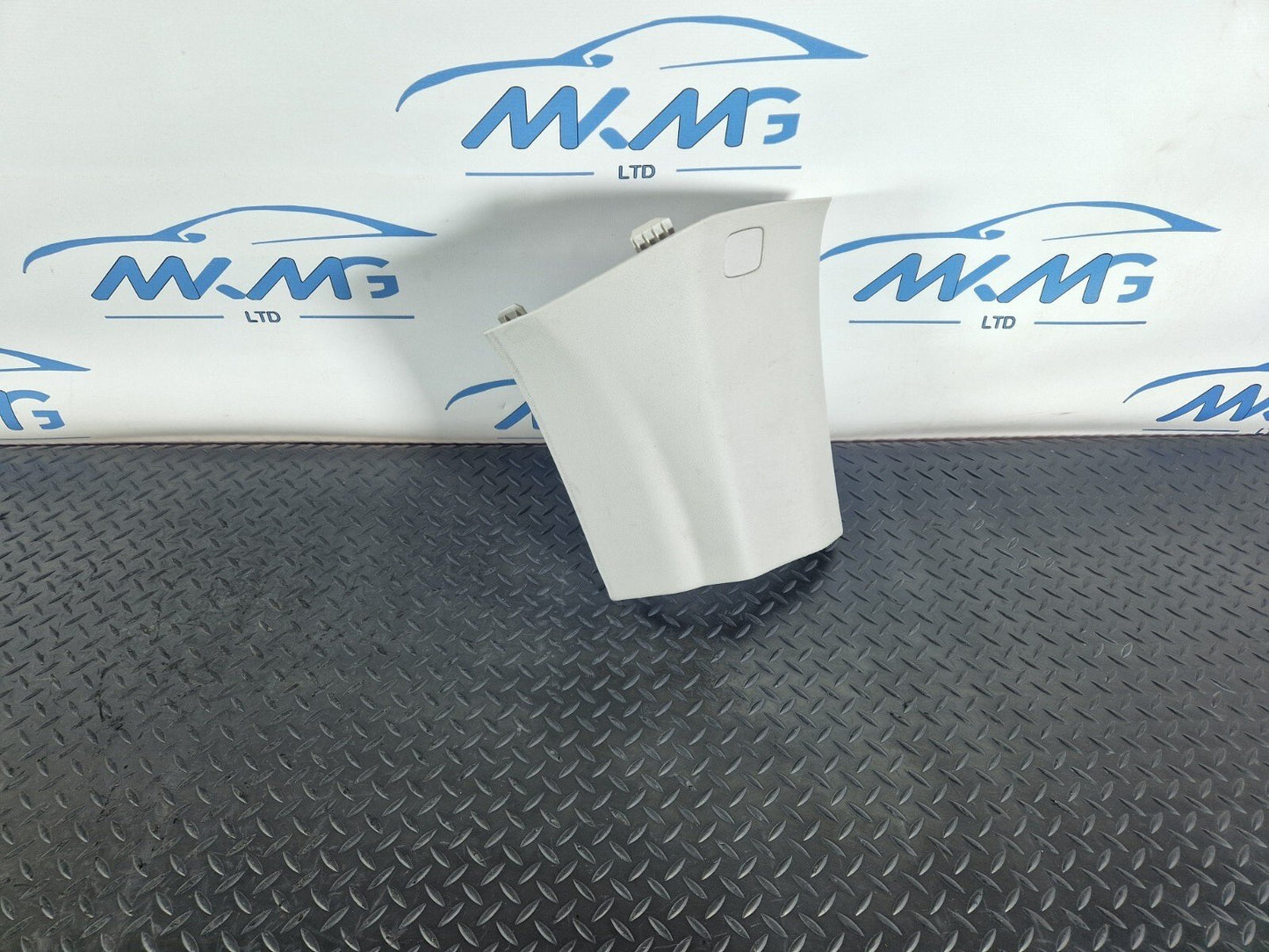MERCEDES-BENZ C-CLASS W205 REAR RIGHT O/S D-PILLAR TRIM PANEL COVER A4476908425