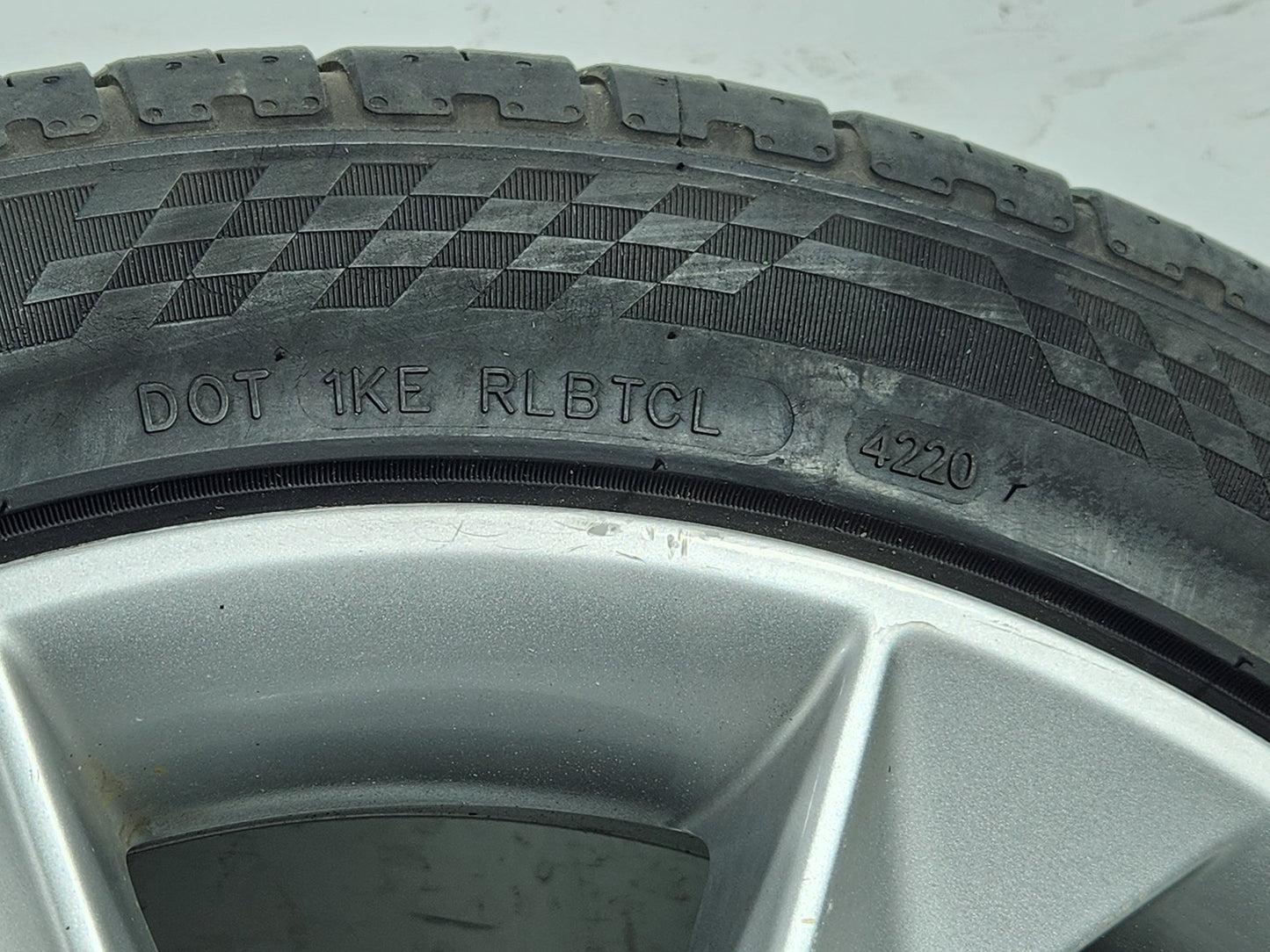 Seat Ibiza MK4 FL - 6J 16" Alloy Wheel with Tyre 215/45/16 ~5mm 6J0601025N