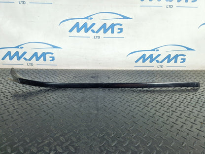 16-19 MERCEDES BENZ GLE W166 FRONT LEFT WINDSCREEN WATER DEFLECTOR A1666901180