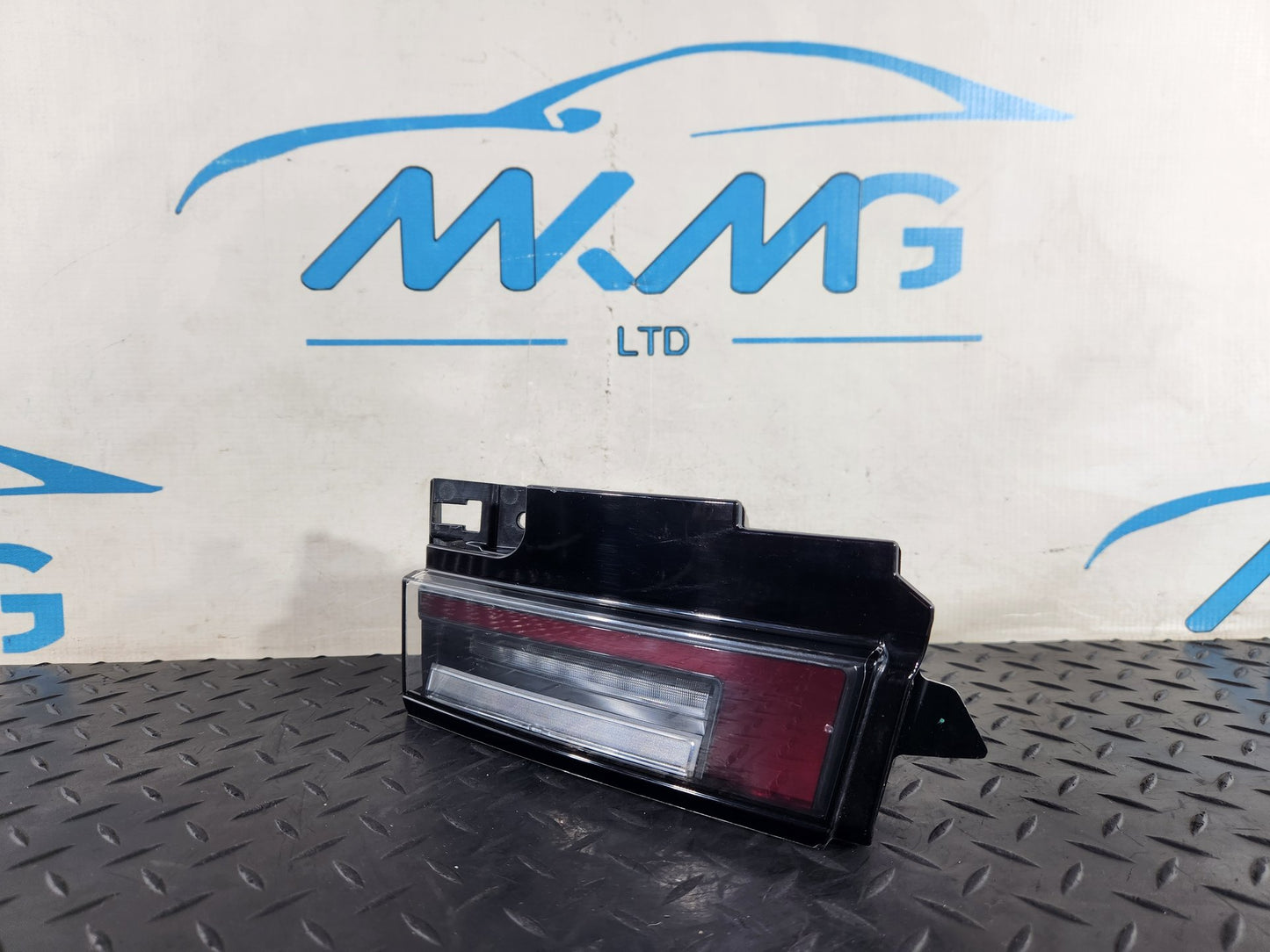 2019 - 2025 Range Rover Evoque L551 Rear Right O/S Tailgate Light R8D2-13A420-AD