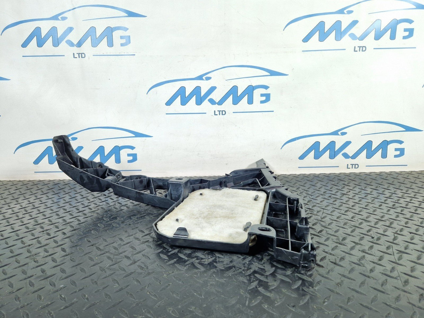 16-19 MERCEDES BENZ GLE W166 OEM REAR RIGHT BUMPER BRACKET A1668851821