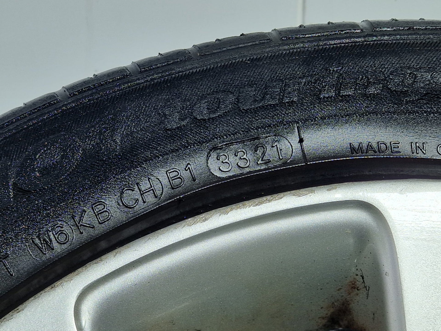 Peugeot 308 MK1 (T7) 17" Alloy Wheel with Tyre 225/45/17 ~4mm 9673707777
