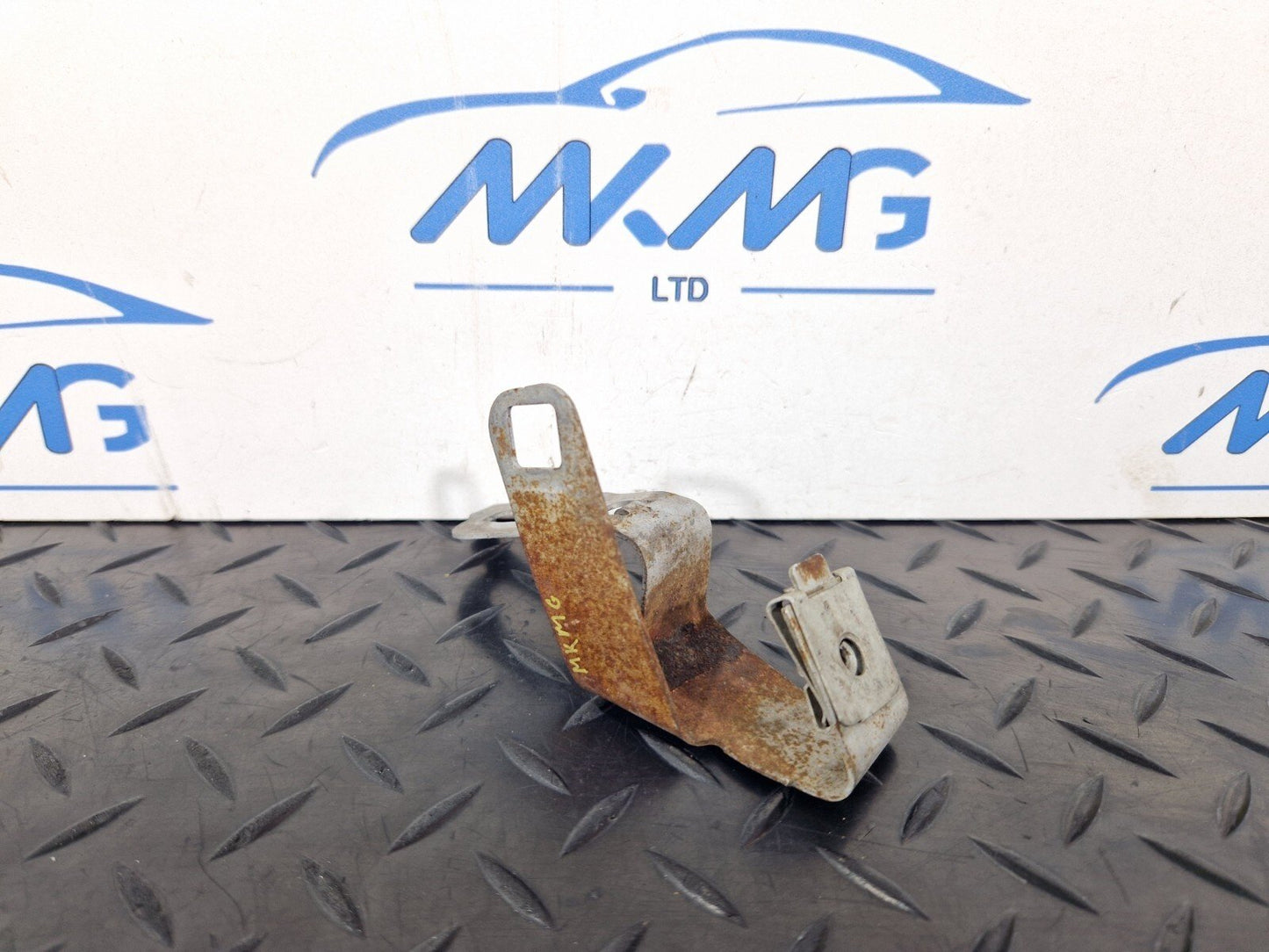 14-21 MERCEDES BENZ W205 OEM FRONT RIGHT SIDE O/S SLAM PANEL BRACKET A2055240240