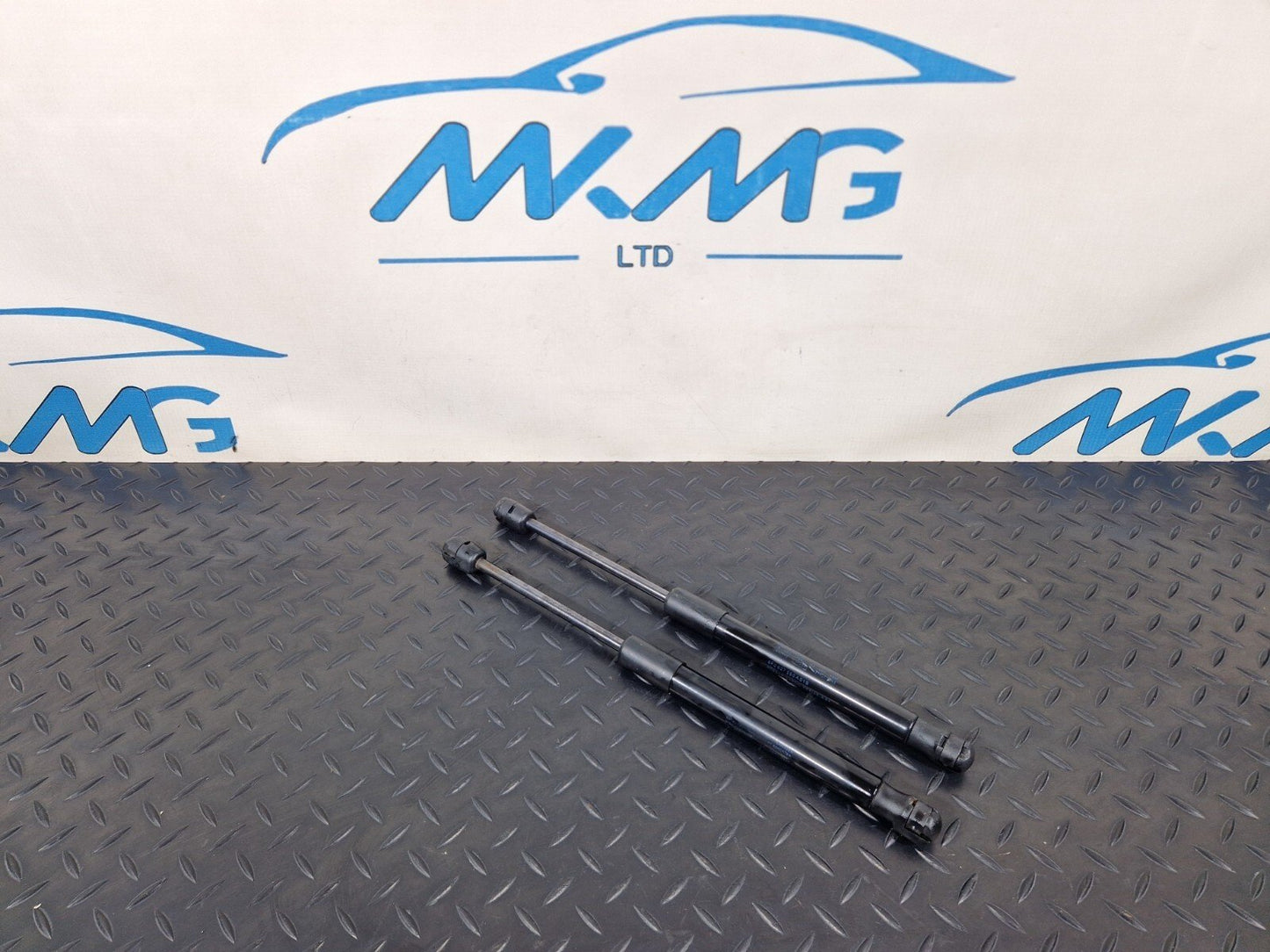 12-17 AUDI S5 CONVERTIBLE PAIR OF REAR TAILGATE BOOT LID GAS STRUTS 8F0827550A