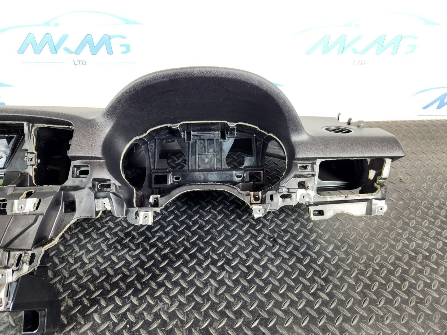 11-19 MERCEDES BENZ ML W166 DASHBOARD WITH AlRBAG A1666800787 A1668602402