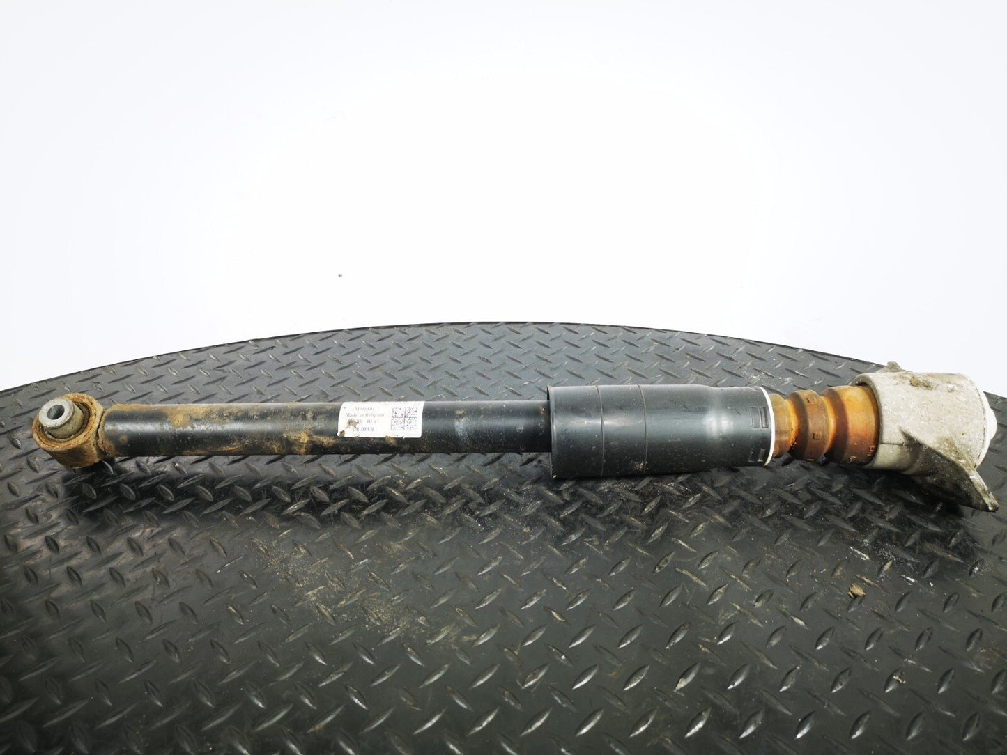 16-19 AUDI A4 B9  V6 3.0TDI REAR LEFT OR RIGHT SIDE SHOCK ABSORBER 8W9035B