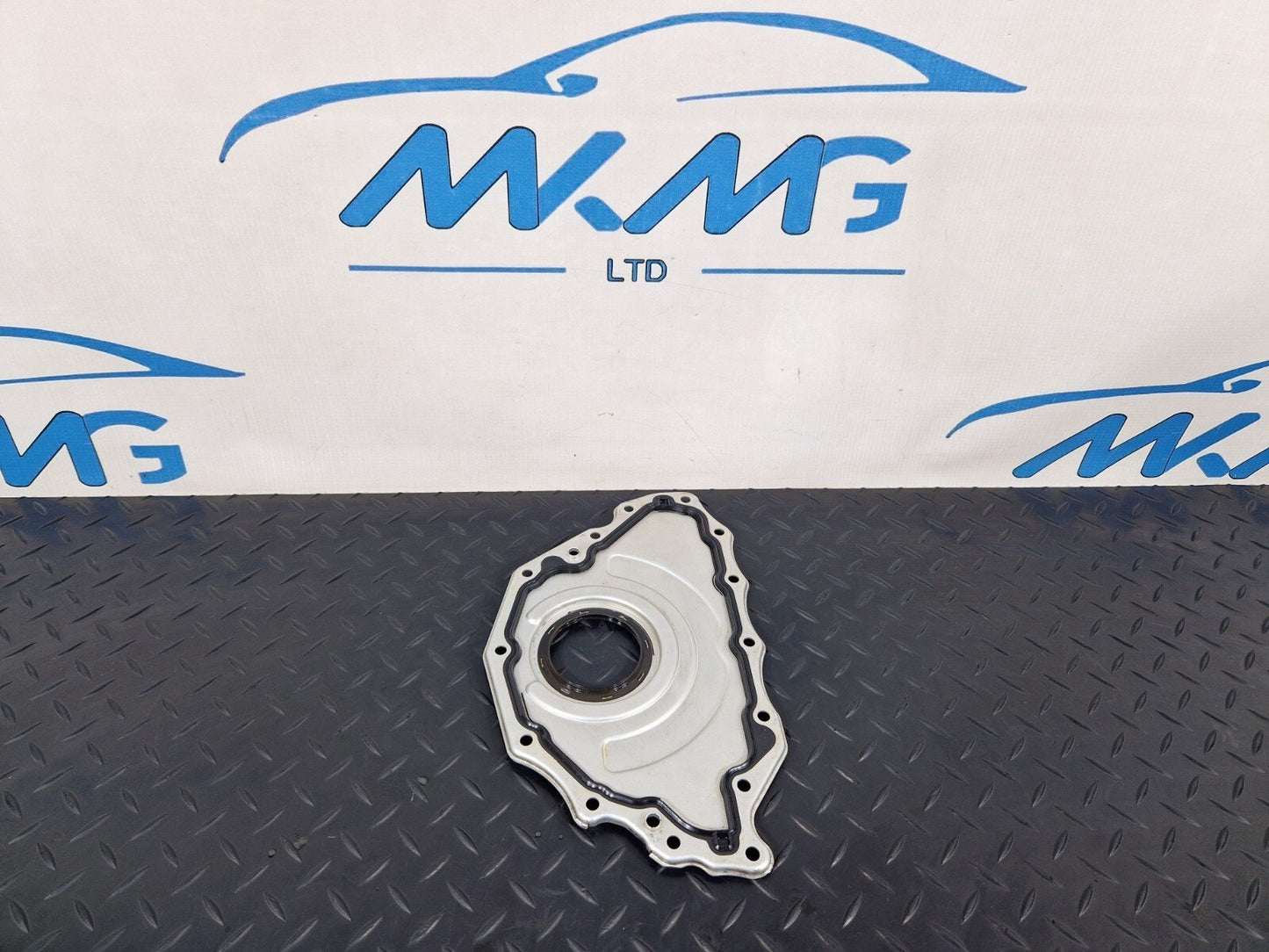 19-ON MERCEDES BENZ B CLASS W247 DIESEL TIMING BELT COVER CAP A2540100301
