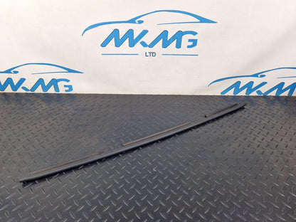16-19 AUDI A4 B9 OEM FRONT RADIATOR LOVER CENTER RUBBER SEALING STRIP 8K0121331A