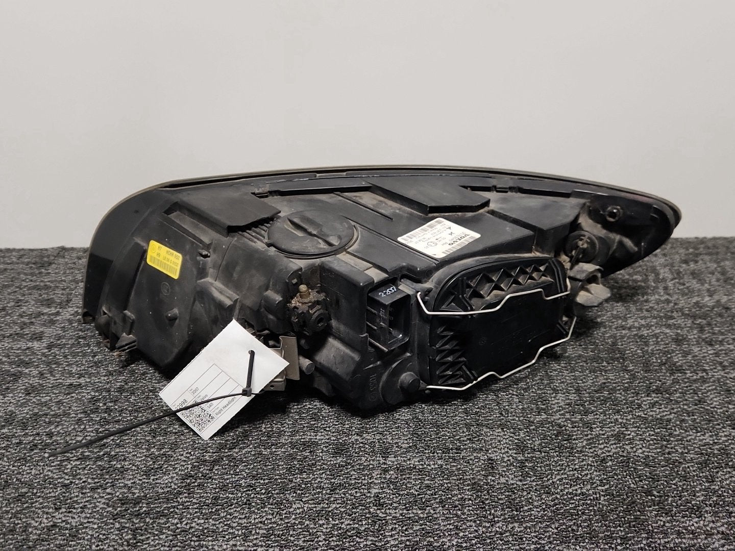 Volvo S40 MK2 (MS) Saloon Genuine Front Right O/S Driver Headlight 30763040