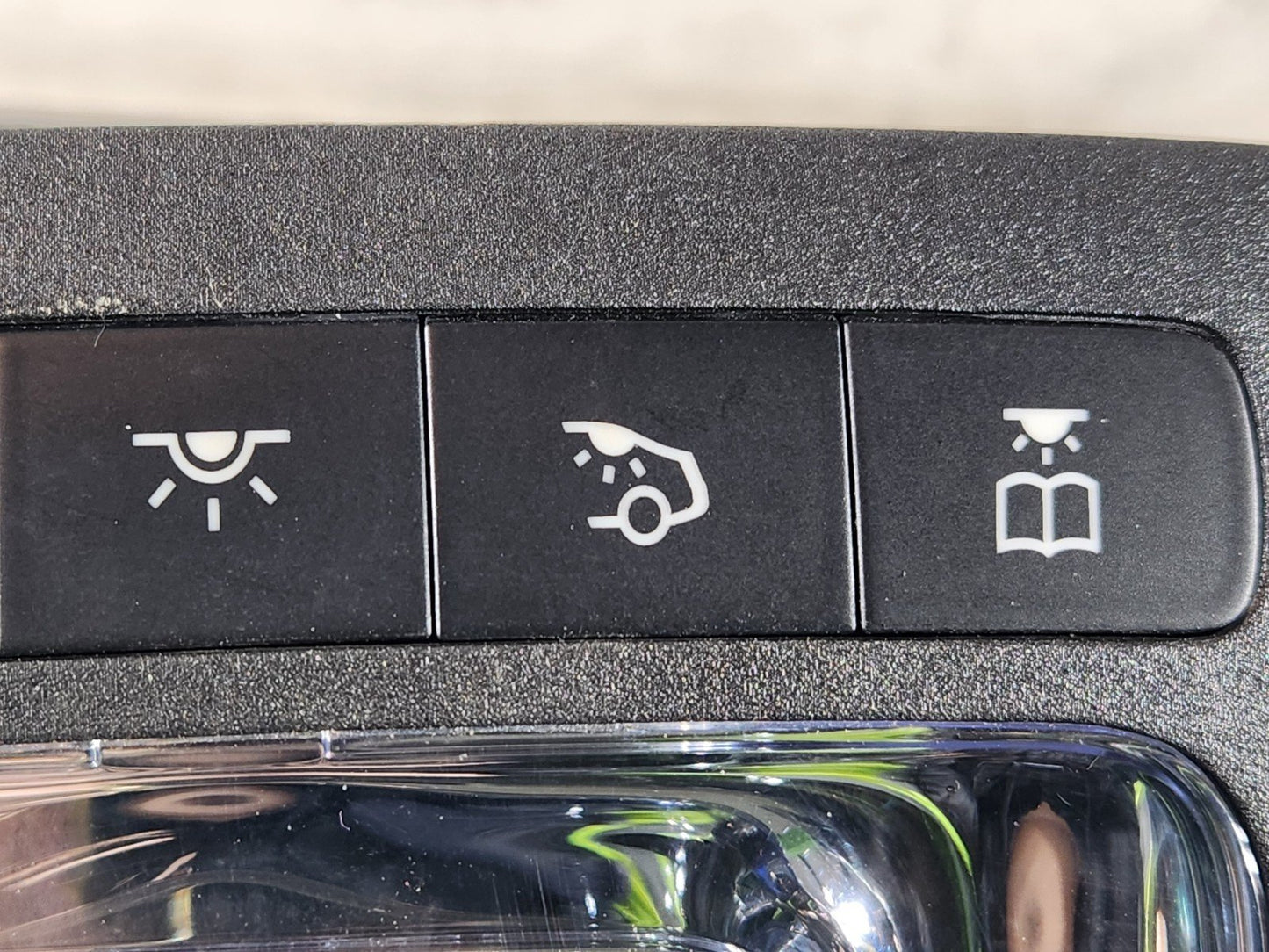 19-ON MERCEDES BENZ B CLASS W247 GENUINE INTERIOR READING LIGHT A0009002521