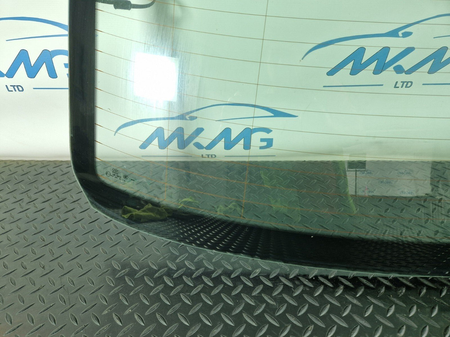 16-19 AUDI A4 B9 S-LINE REAR WINDSHIELD WINDSCREEN WINDOW GLASS 8W5845501