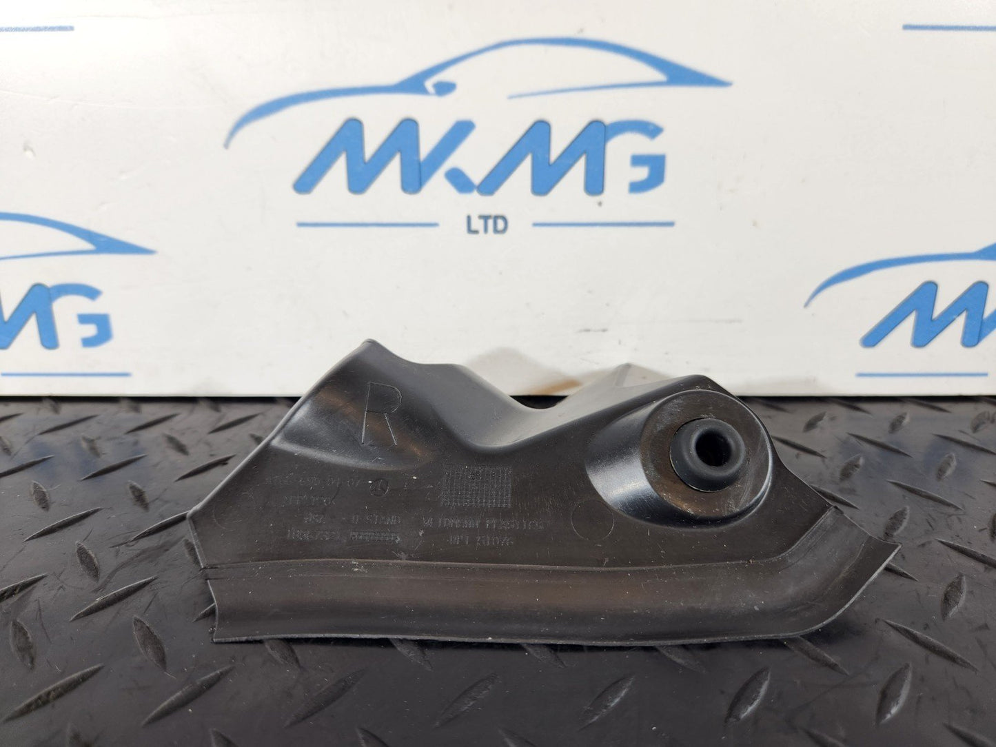 11-19 MERCEDES BENZ ML W166 GENUINE FRONT RIGHT SIDE PILLAR A1666900407