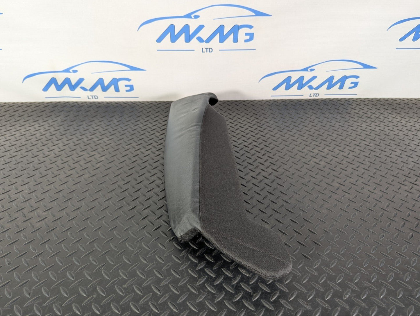 16-19 AUDI A4 B9 GENUINE REAR LEFT N/S LEATHER SEAT BOLSTER CUSHION 8W085703C