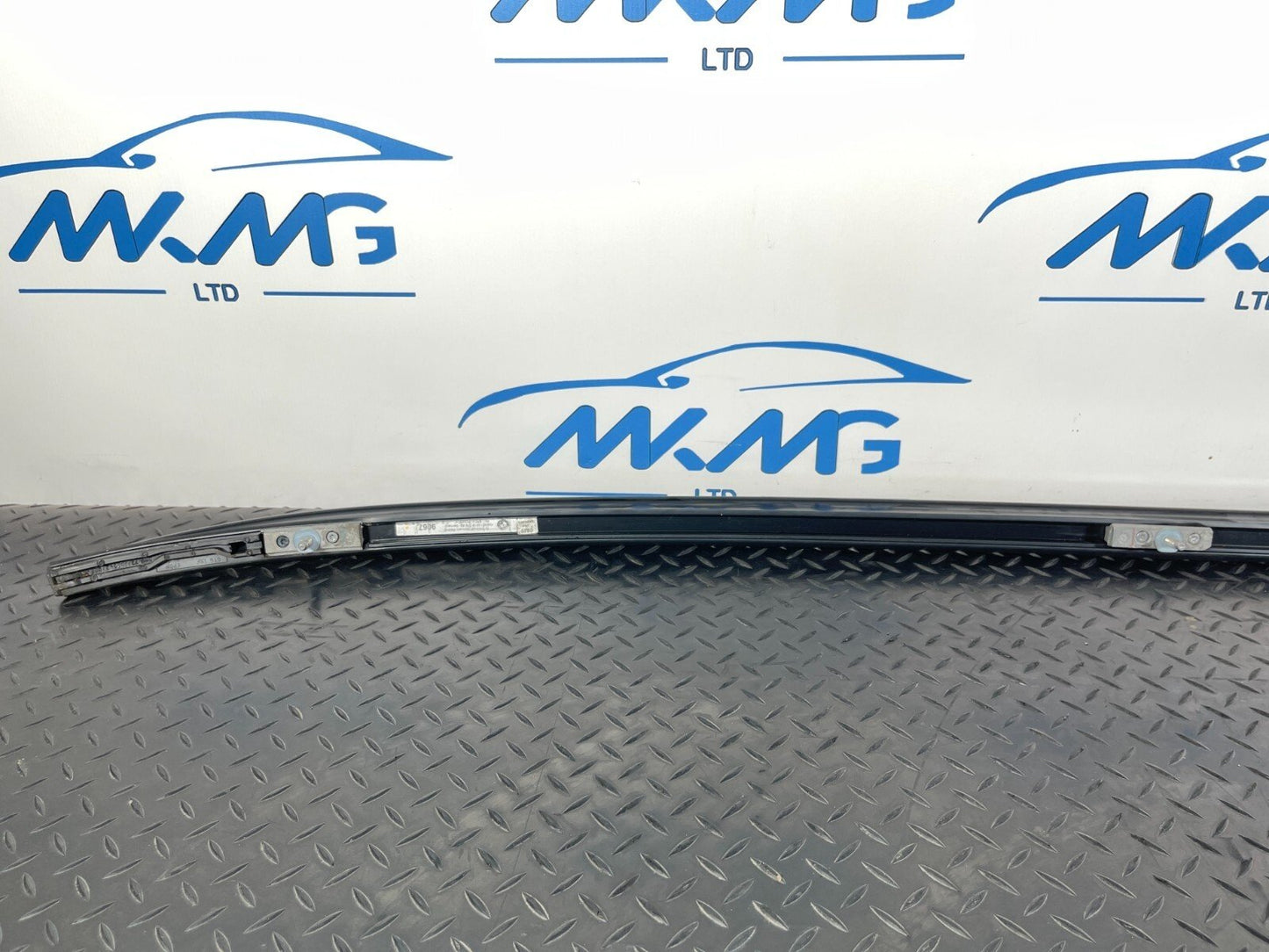 12-18 BMW 3 SERIES F30 F31 GENUINE Right Roof bar rail 7277628
