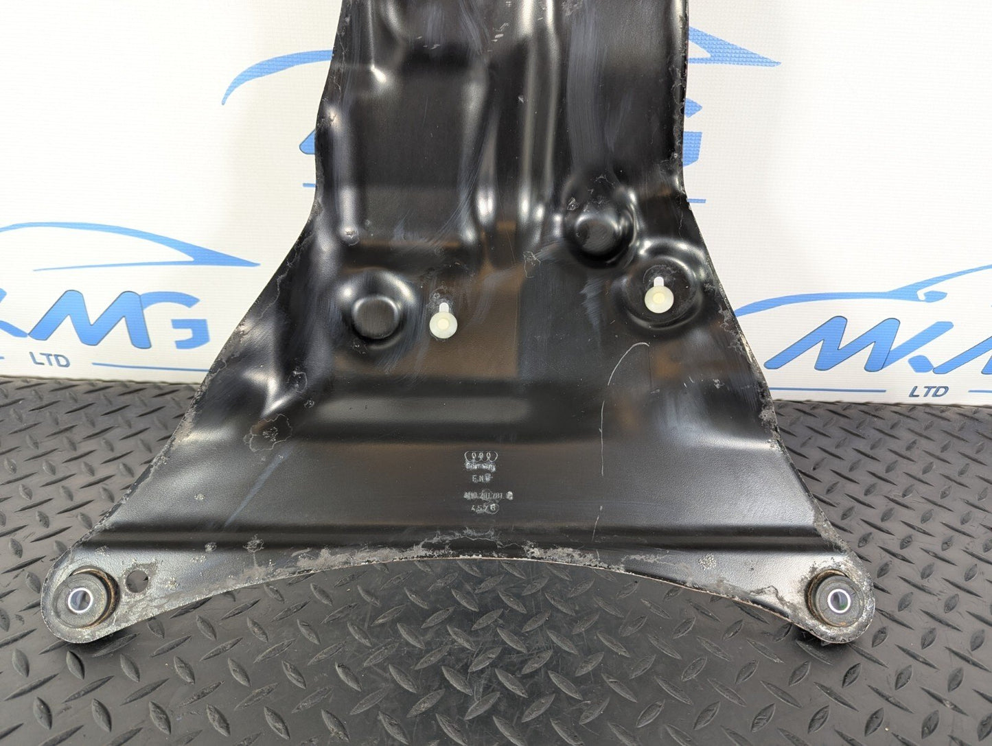 10-17 AUDI A8 4H 4.2 PETROL FUEL TANK HOLDER 4H0201781C