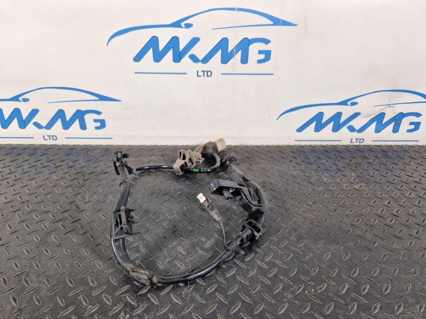 19-ON MERCEDES BENZ B CLASS W247 REAR RPM SPEED SENSOR WIRE HARNESS A2475400600