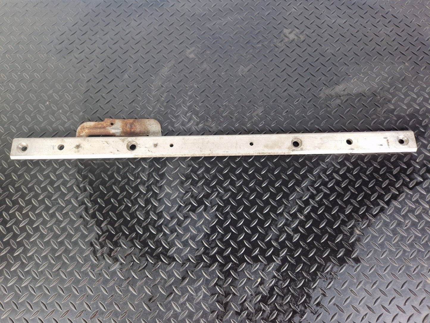 14-21 MERCEDES-BENZ C-CLASS C250D W205 OEM REAR TUNNEL BEAM BAR A2056190725