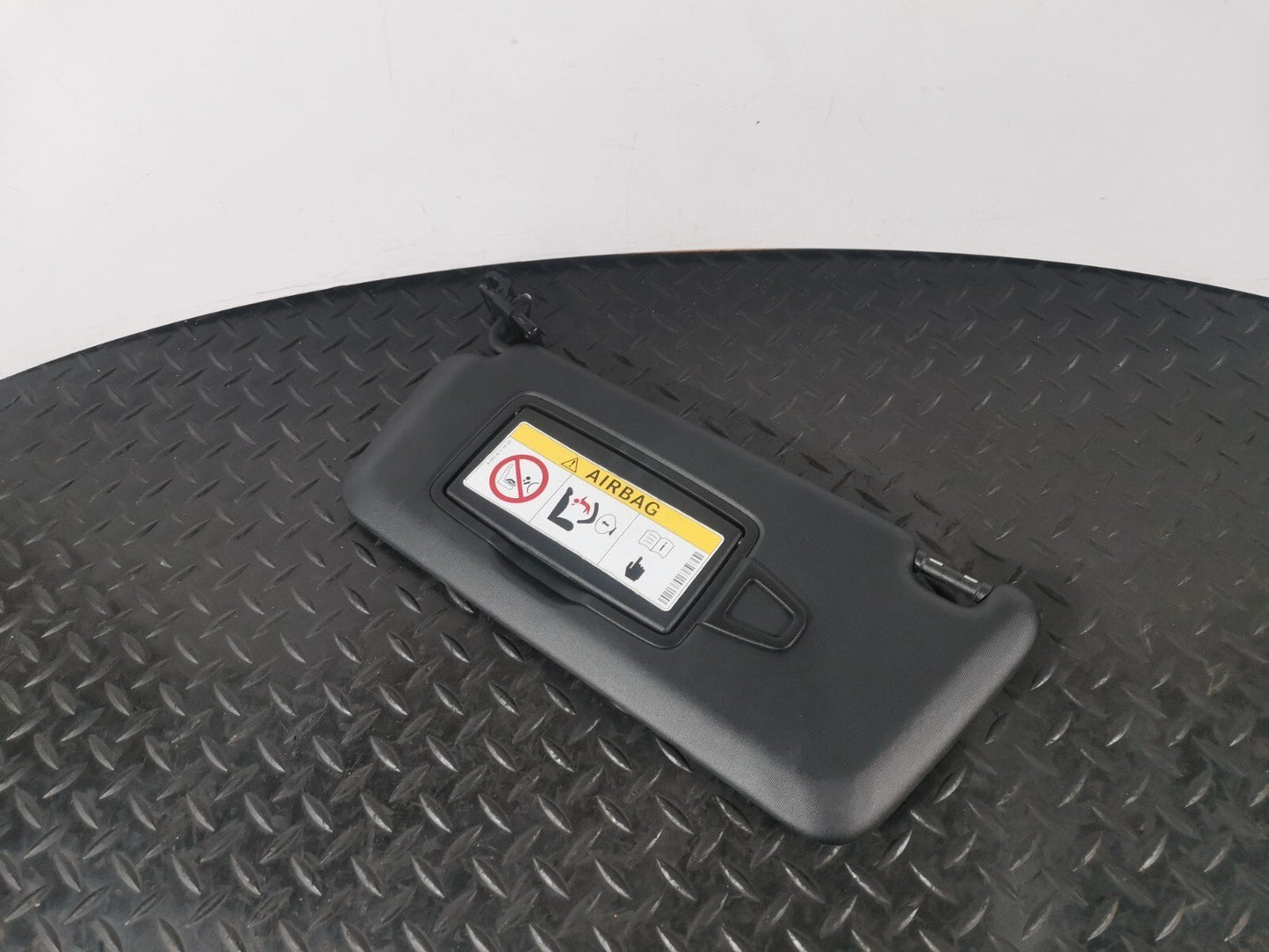 12-18 MERCEDES A CLA-W176 C117 GENUINE FRONT LEFT N/S SUN VISOR A1768100110