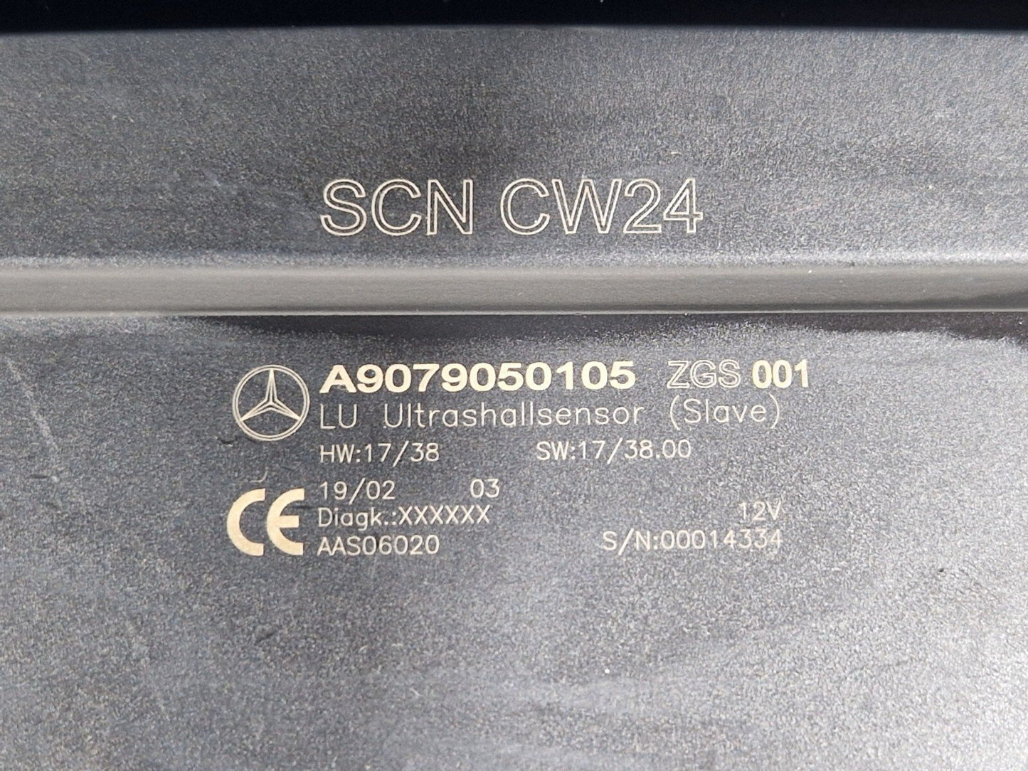 18-ON MERCEDES BENZ SPRINTER  W907 ALARM SENSOR A9079050105