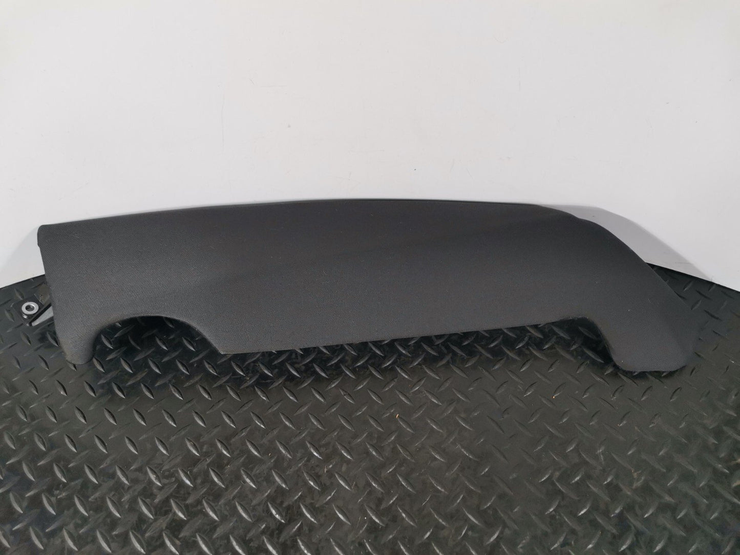 16-19 AUDI A4 B9 SALOON GENUINE REAR RIGHT DRIVER SIDE CLOTH BOLSTER 8W0885704