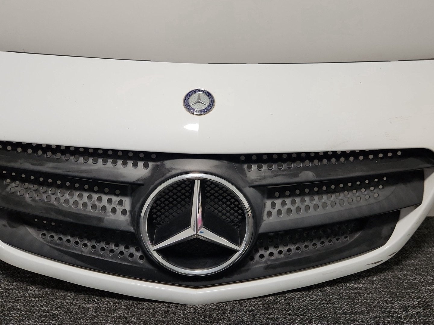 Mercedes-Benz Citan W415 Cargo Van Bumper Grille in Arctic White A4158880023