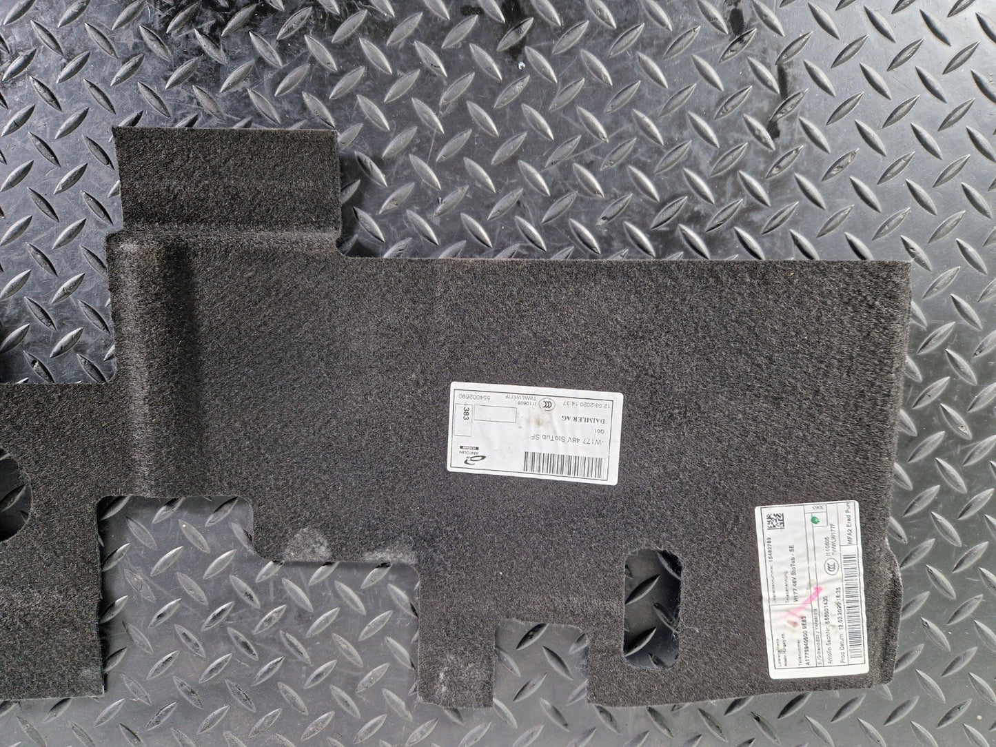 18-ON MERCEDES BENZ A CLASS W177 GENUINE TRUNK BOOT TRIM ELEMENT A1776940600