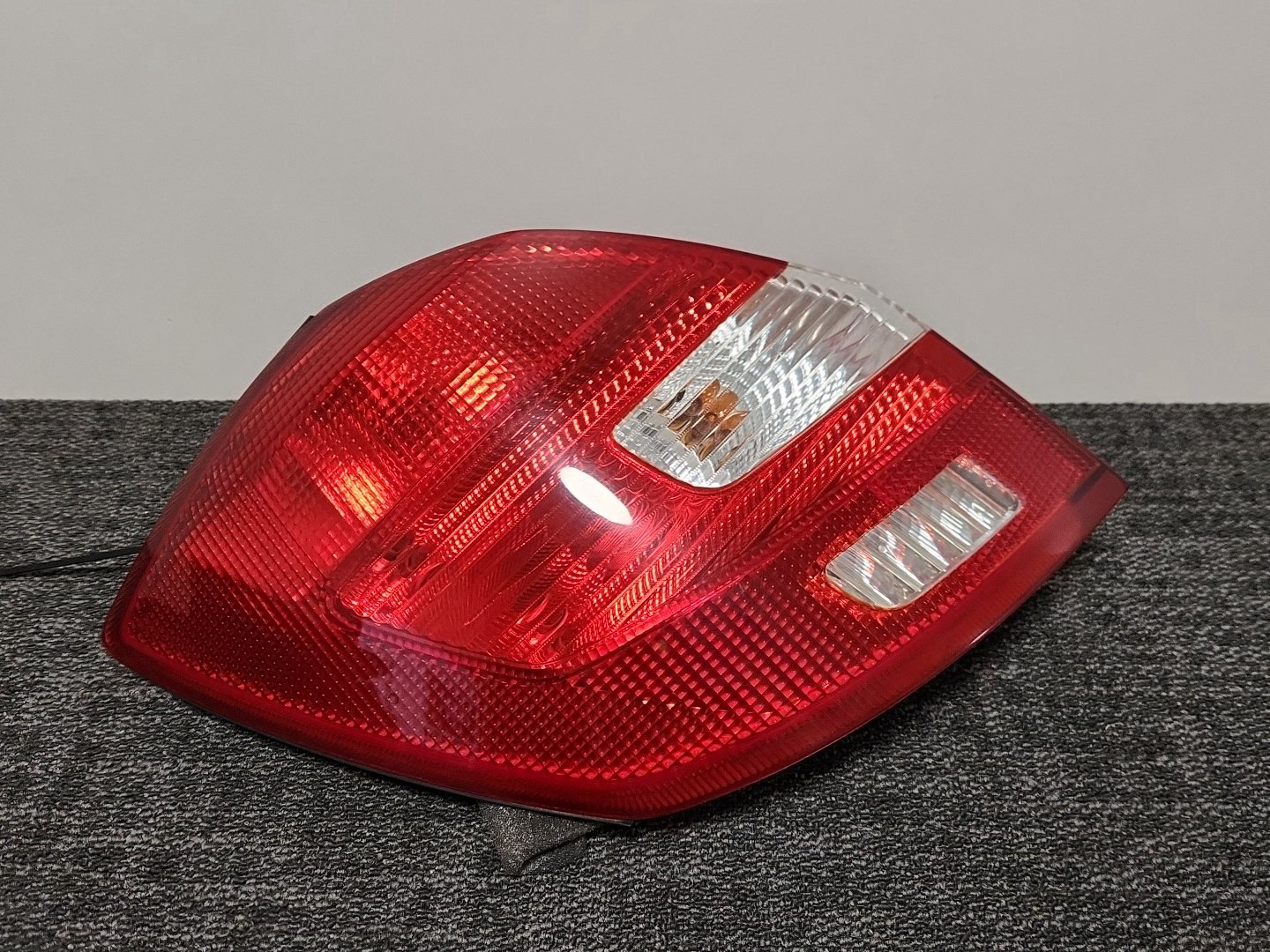 2008 Skoda Fabia 5J Genuine Rear Left N/S Passenger Tail Lamp Light