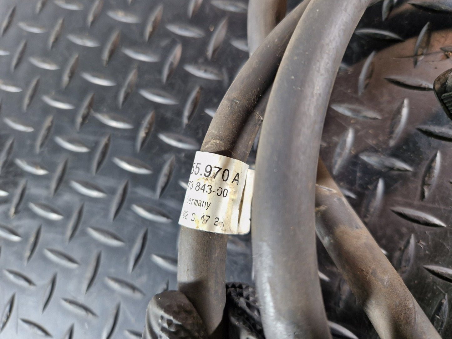 10-18 VW TOUAREG 7P GENUINE HEADLIGHT WASHER HOSE PIPE 7P6955970A
