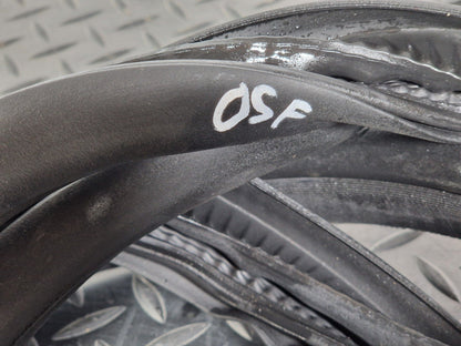 14-21 MERCEDES BENZ C220d W205 FRONT DOOR LEFT SIDE RUBBER SEAL A2056970051