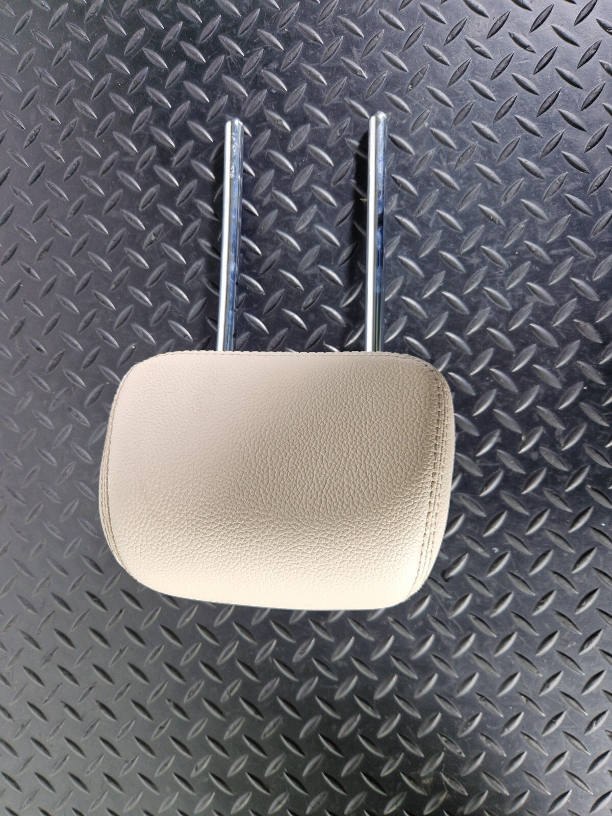 14-21 MERCEDES BENZ W205 OEM REAR SEAT BEIGE LEATHER HEAD REST A2059702950