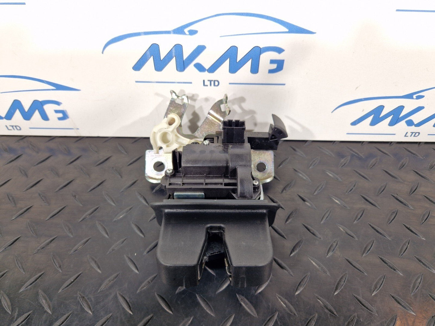Audi Unknown Part Type 3G0827503A