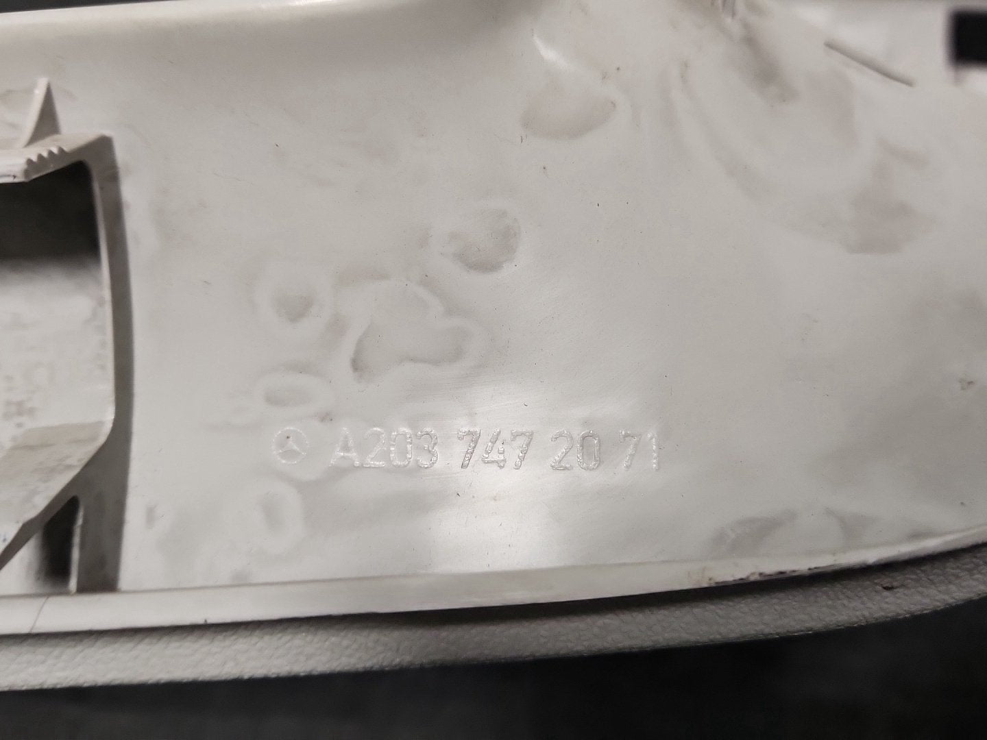 Mercedes-Benz C180 C-Class W203 (FL) Coupe Boot Tailgate Cover Trim A2037400071